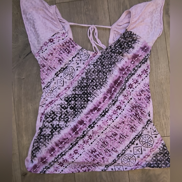 💎Sugar Tart Pink Leopard Print Sheer Flutter Sleeve Tee with Cut-out Size M - Picture 7 of 10